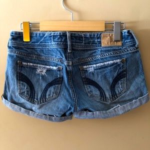 Hollister low rise shorts size 3